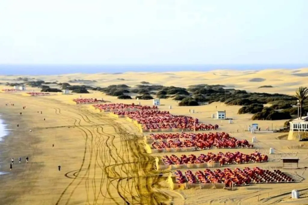 Luxury Apt 1 Minute From The Beach Of The Dunes Playa del Ingles  Spain